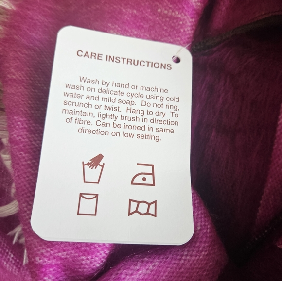 NWT Alpaca Time Poncho - Picture 4 of 6